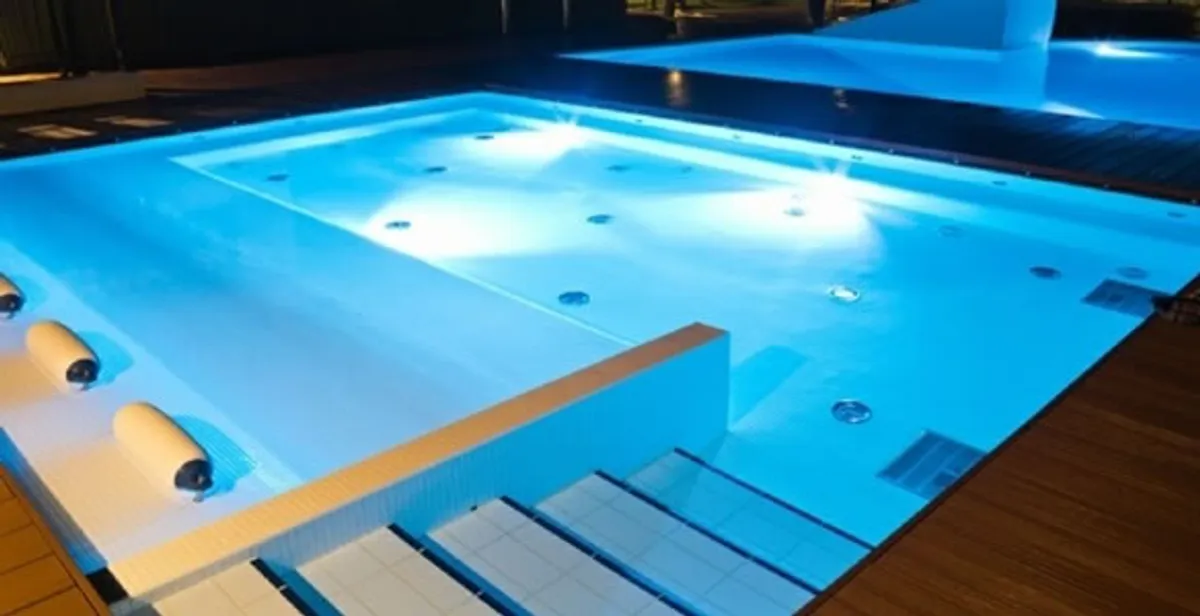 pool light installation and repair services providing modern illuminated pool lighting in Bradenton, FL